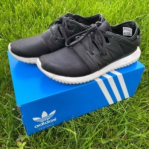 Adidas Tubular Viral Sneakers